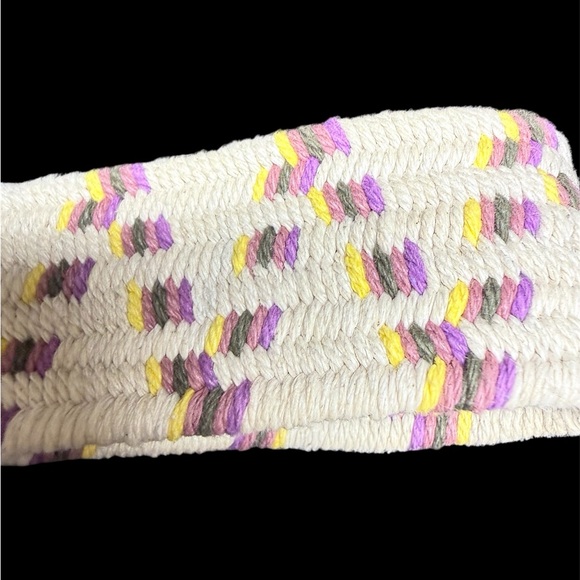 Stretch Style Women's Belt - Picture 2 of 4